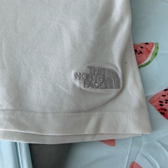 🎉sold🎉The north face womens active tank top sz m - Picture 2 of 3